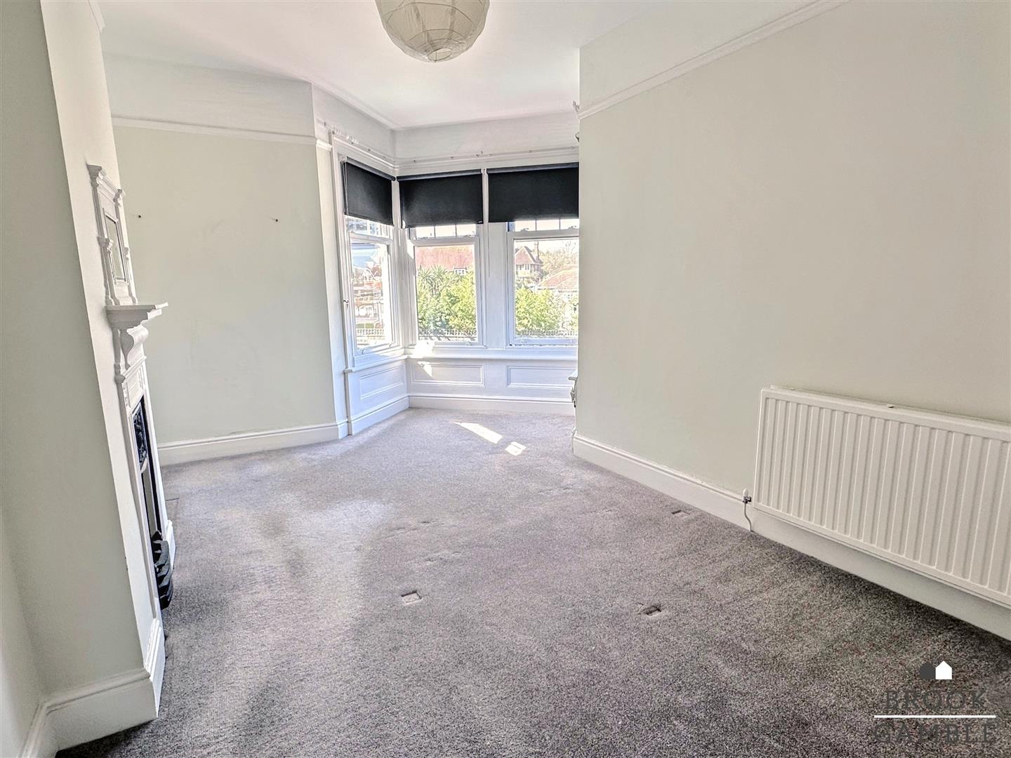 2 Bedroom Flat. Silverdale Road in Eastbourne,  7